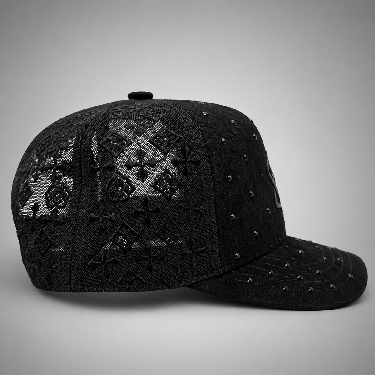BLACKOUT CROWN
